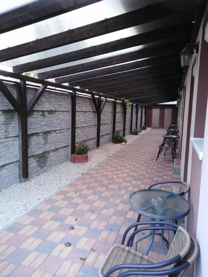Boglárka Vendégház Mosonmagyarovar Exterior foto