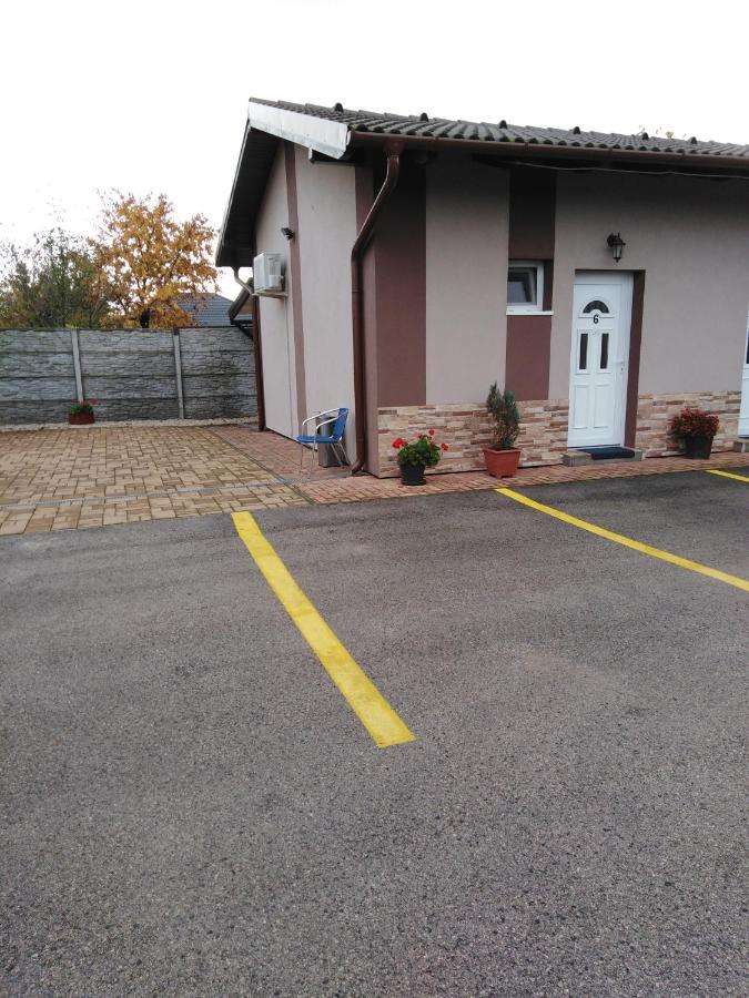 Boglárka Vendégház Mosonmagyarovar Exterior foto