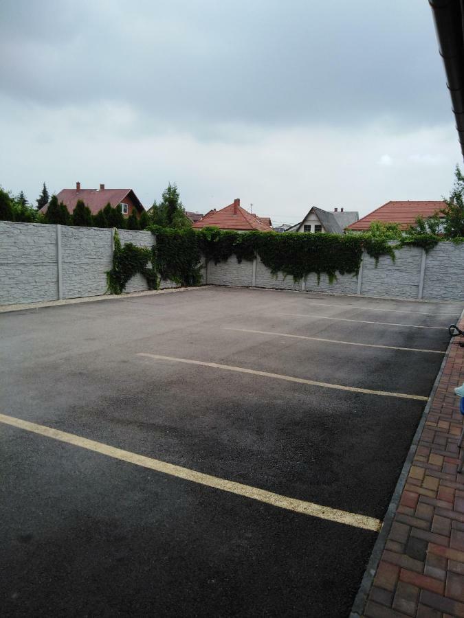 Boglárka Vendégház Mosonmagyarovar Exterior foto